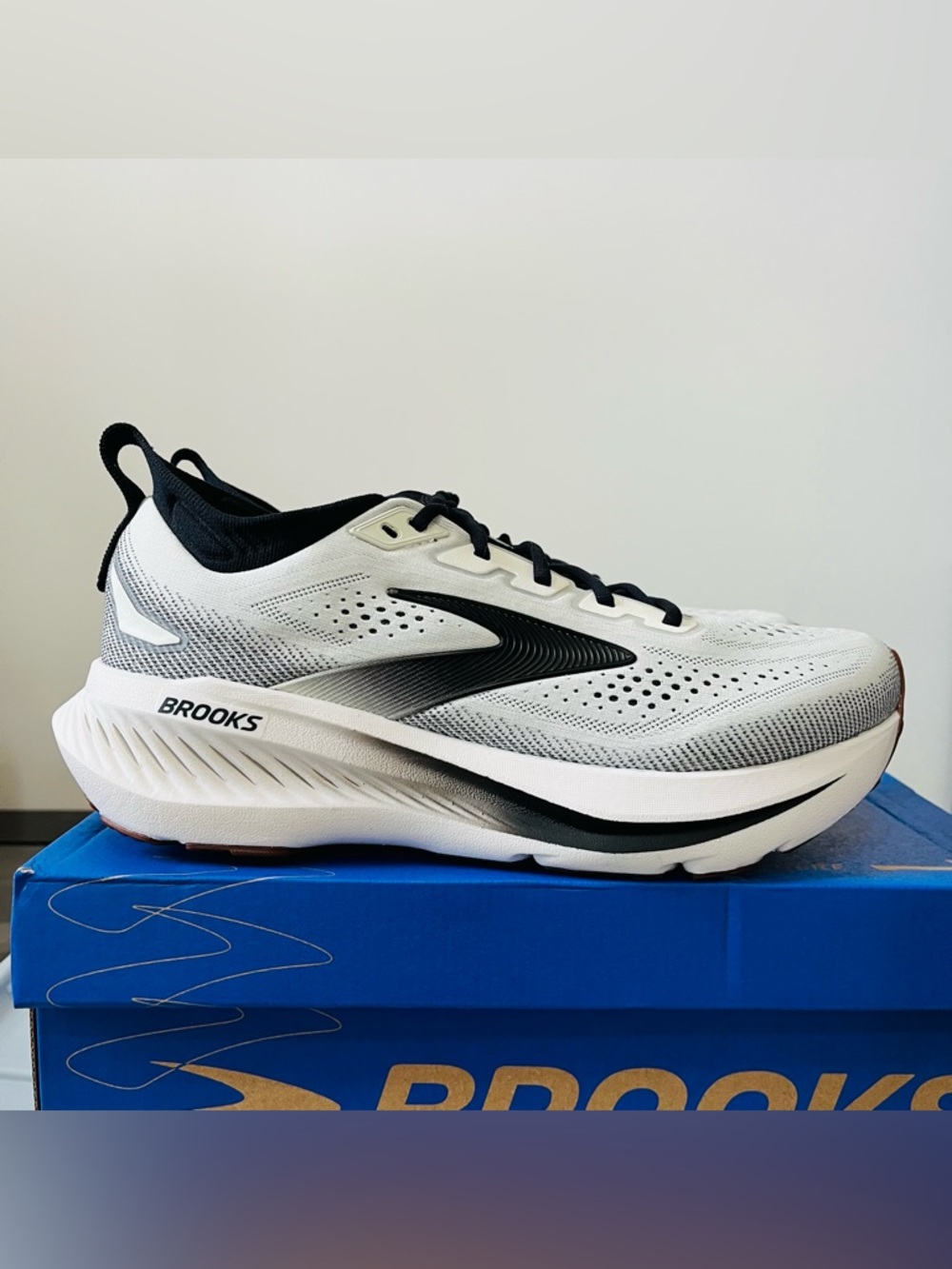Brooks Glycerin 23 Men's White/Black/Gum Running Shoes